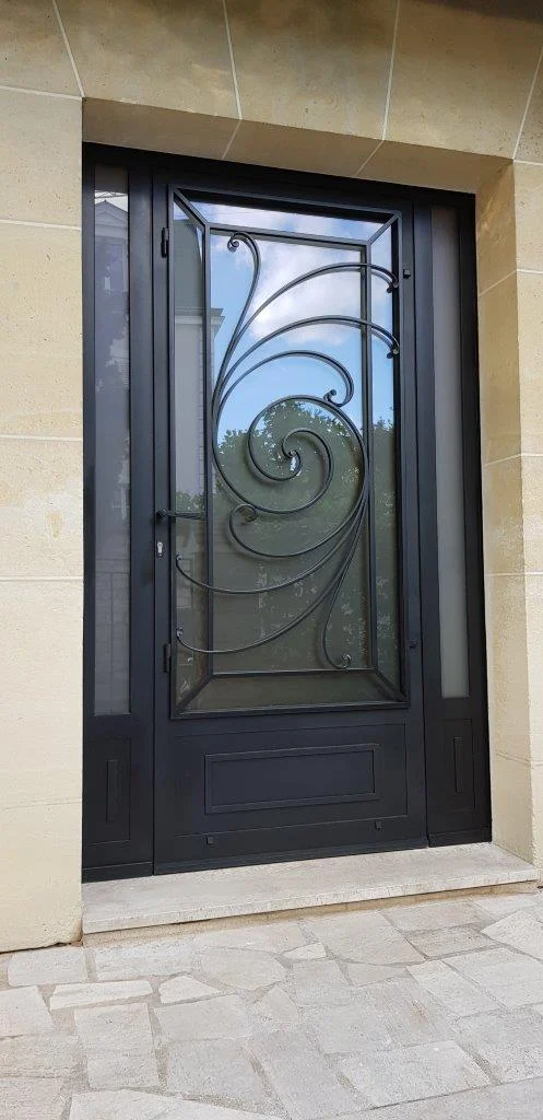 porte avec panneaux décoratifs (92)