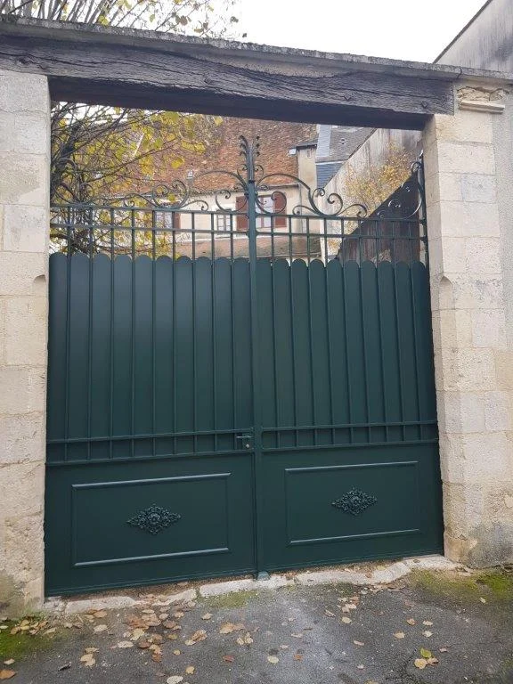 portail avec festonnage en tôle (36)